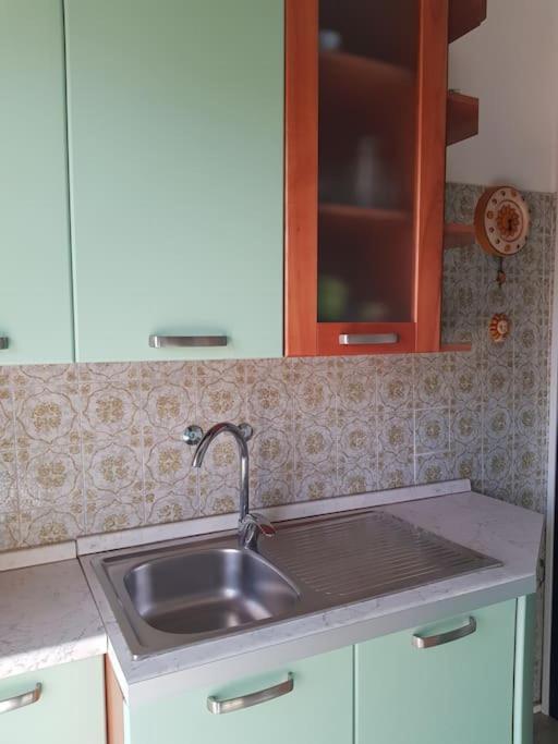 Casa Ellie - Casa Vacanze Con Giardino E Posto Auto Privati Grado Eksteriør bilde