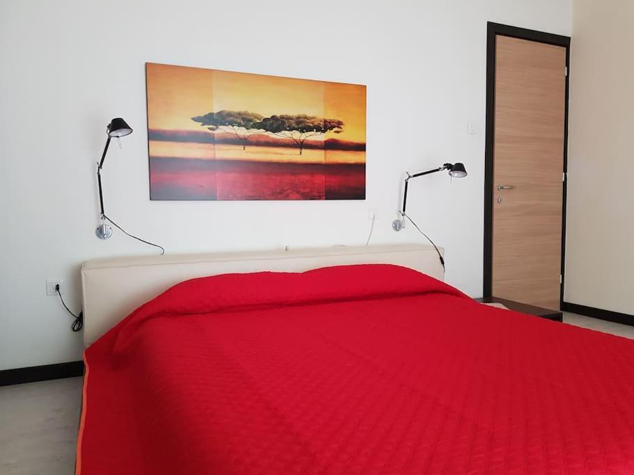 Casa Ellie - Casa Vacanze Con Giardino E Posto Auto Privati Grado Eksteriør bilde